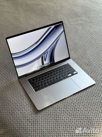 Macbook Pro 16 2019 i9 2.4Ghz 5500m 8gb 32gb 512gb