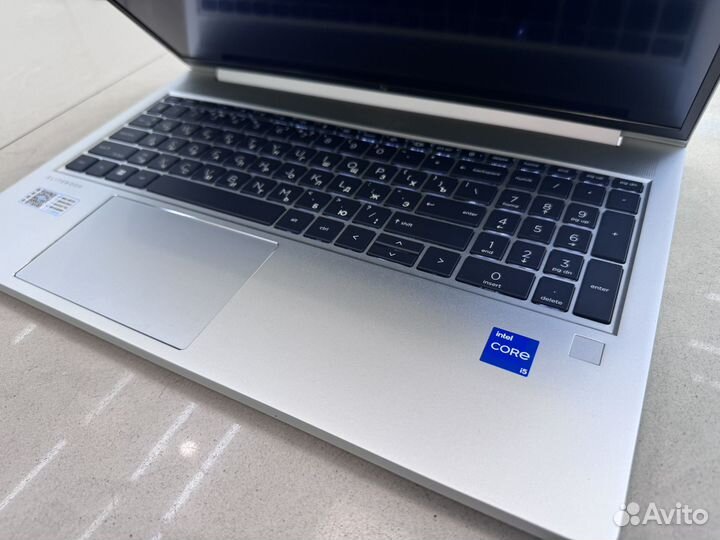 Hp elitebook 650 g9 i5-1235U 512/16