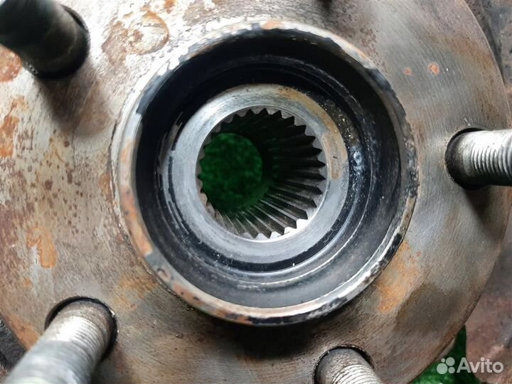 Кулак задний правый Subaru Legacy/ Outback BM/B14