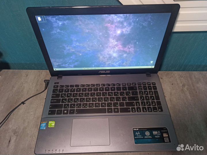 Ноутбук Asus x550l