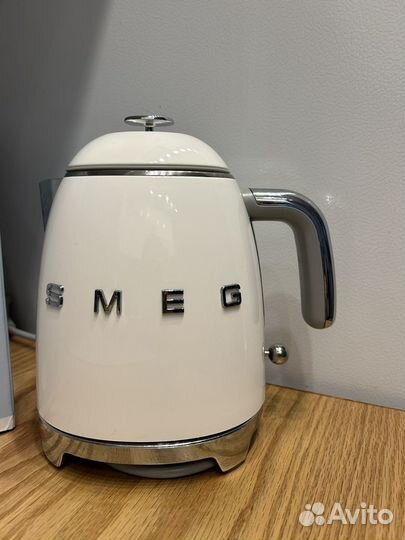 Чайник smeg белый