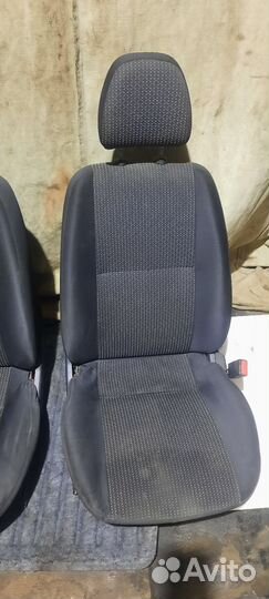 Передние сиденья гранта