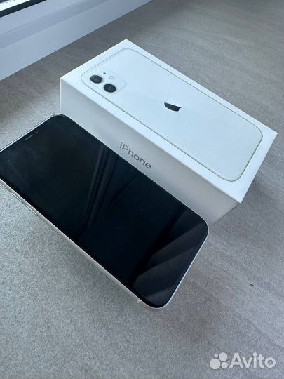 iPhone 11, 64 ГБ