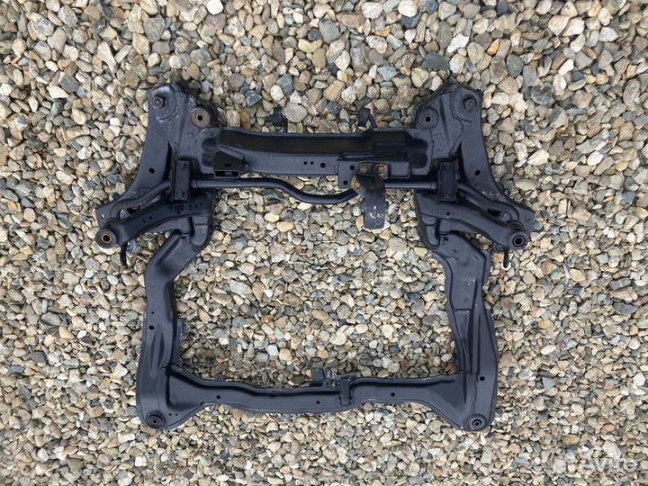 Передний подрамник, балка подвески Хендай Соната 4