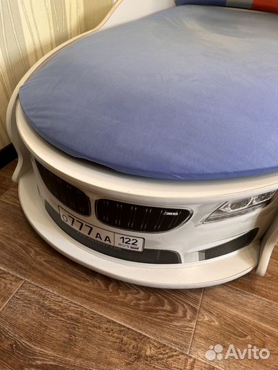 Детская кровать машина