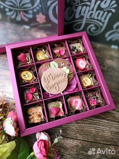 Подарочный шоколад ручной работы