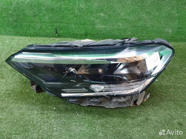 Фара левая Volkswagen Polo