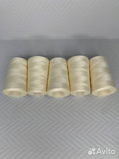 Швейные нитки 70лл-2500м № 122 (Слоновая кость)