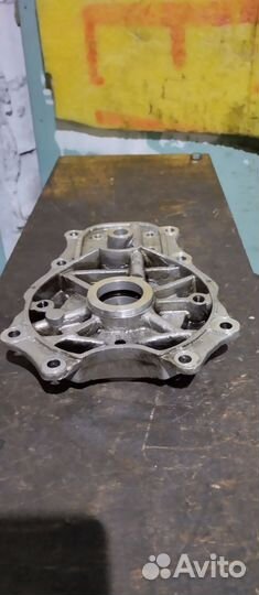 Передняя крышка коленвала мотоцикла Днепр Мт 9