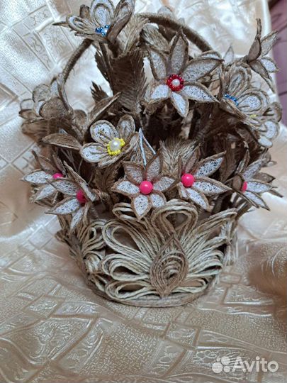 Корзина с цветами из джута