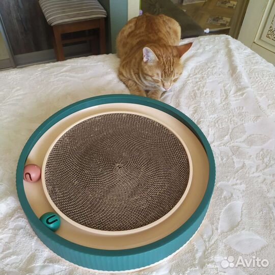 Когтеточка игрушка с мячиками