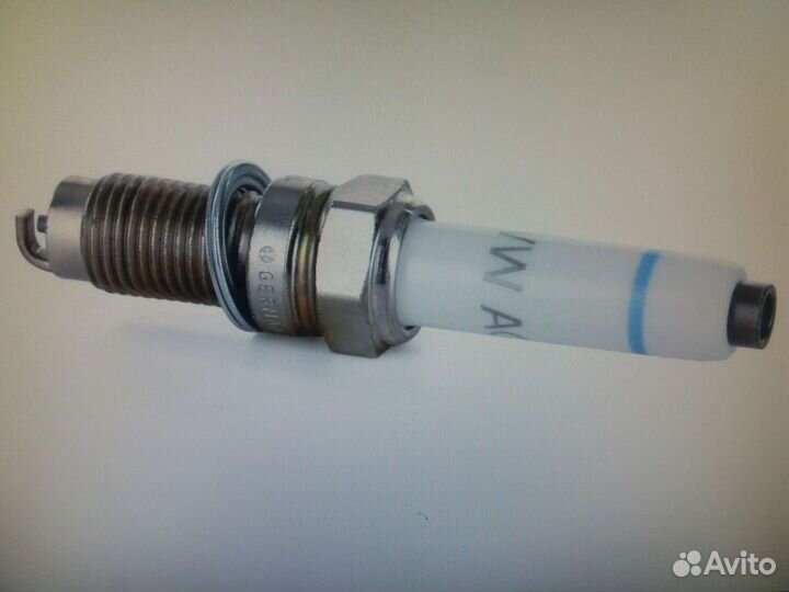 Свеча зажигания VAG 04C905616D