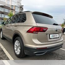 Volkswagen Tiguan 1.4 AMT, 2021, 43 000 км, с пробегом, цена 2 700 000 руб.