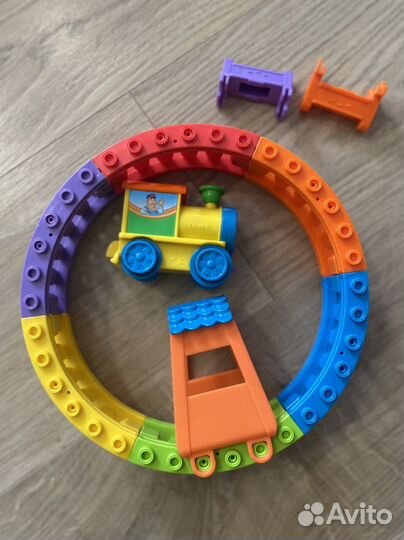 Игрушка паровозик tomy