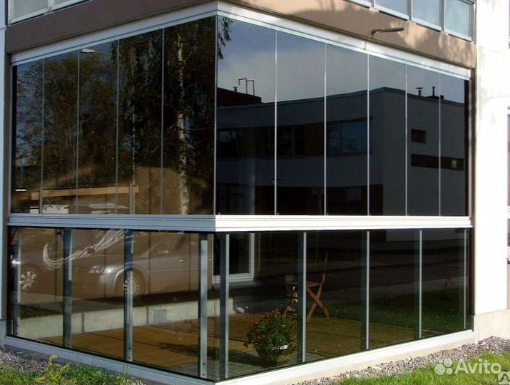 Безрамное остекление раздвижной системой