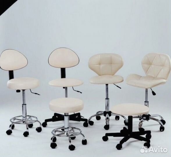 Стул для мастера педикюра