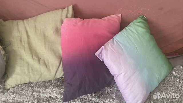 Подушки вместе с наволочками