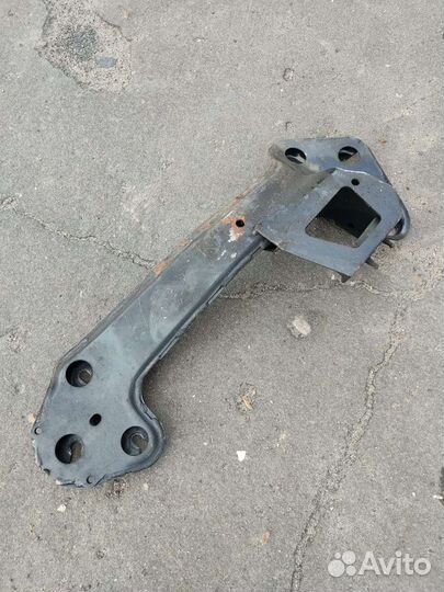 Опорная балка АКПП bmw x5 е53