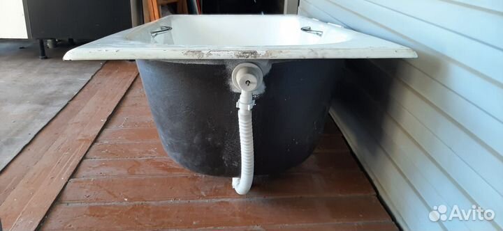 Ванна чугунная