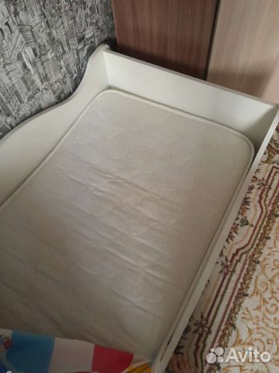 Детская кровать машина с матрасом