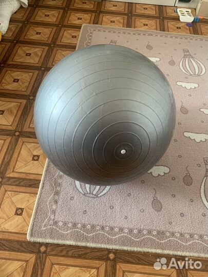 Гимнастический мяч фитбол