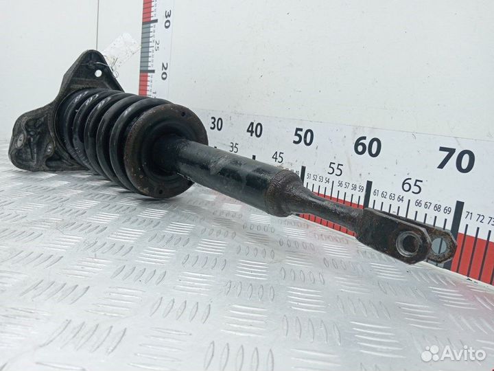 Стойка для Volkswagen Passat 5 GP