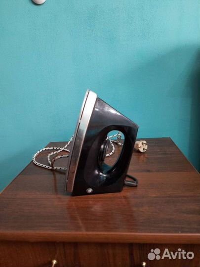 Утюг металлический