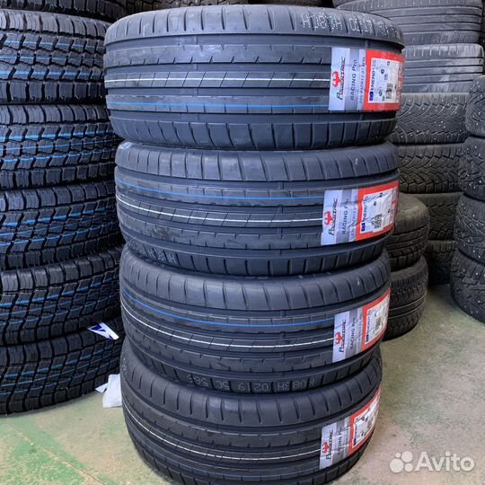 Powertrac Racing Pro 235/45 R17