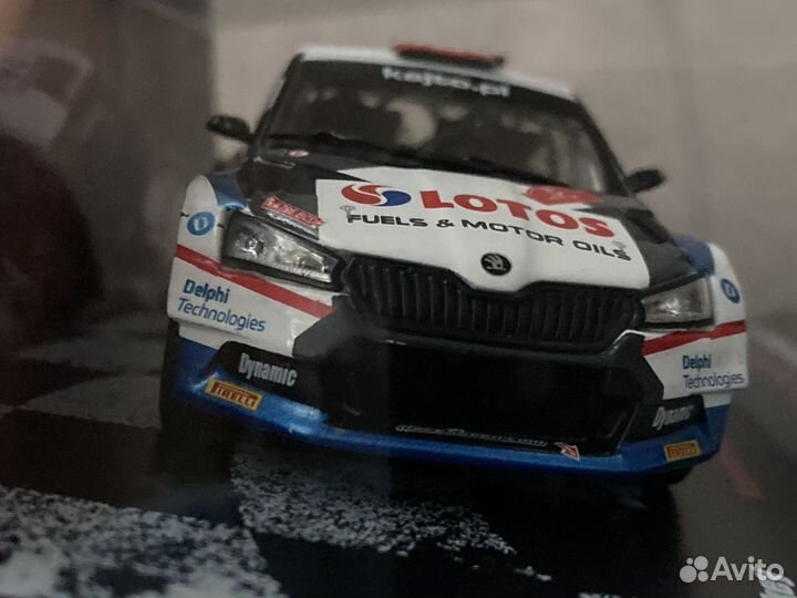 Модель автомобиля 1 43