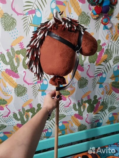 Игрушка лошадь на палке