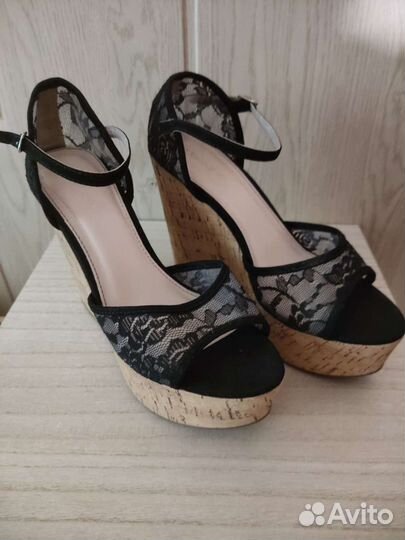 Босоножки женские 37 размер