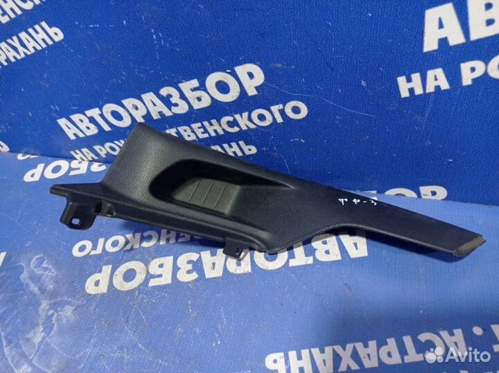 Боковая накладка центральной консоли Ford Focus 3