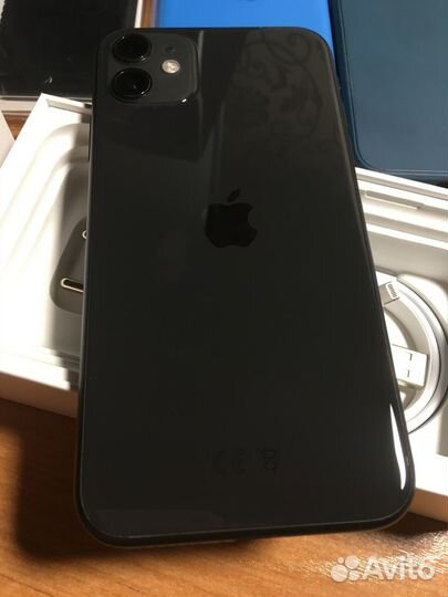 iPhone 11, 64 ГБ