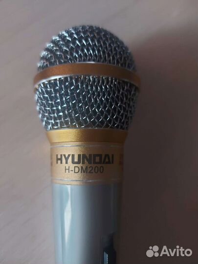 Микрофон для караоке Hyundai H-DM200