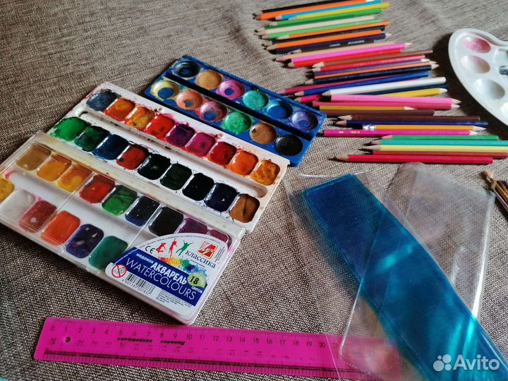 Отдам пакетом Канцтовары / Для школы