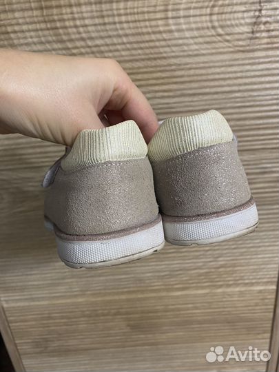 Сандалии для девочки