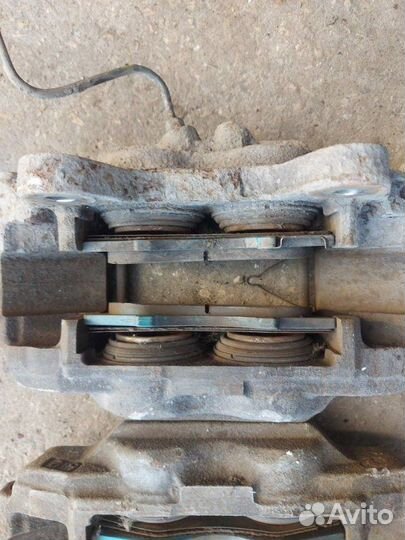 Передний суппорт Toyota Land Cruiser Prado 150 3.0