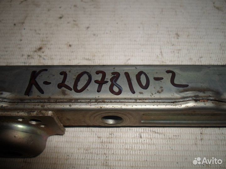 Рейка топливная (рампа) (Toyota Corolla)