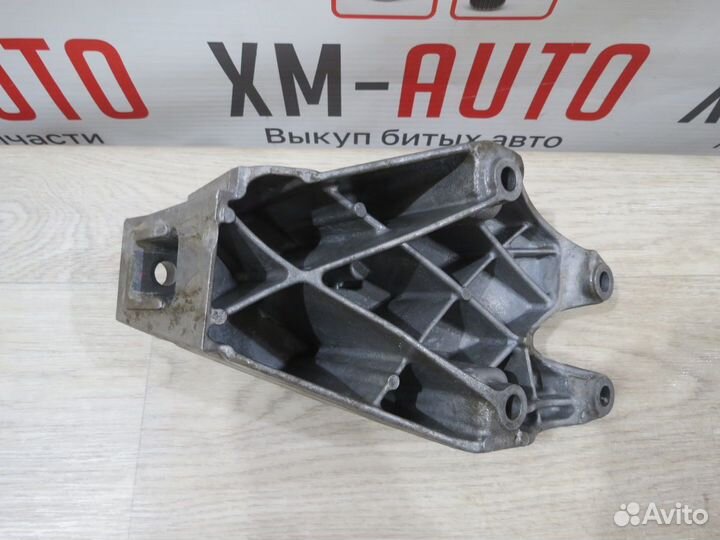 Кронштейн двигателя BMW 3 G20