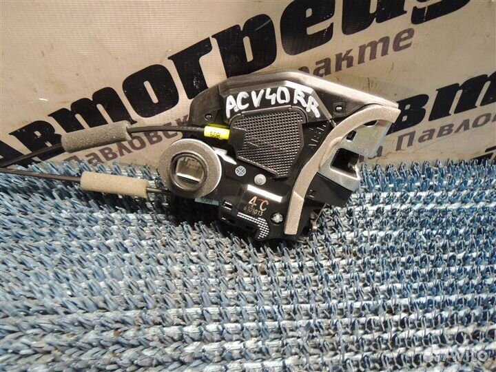 Замок двери задний правый Toyota Camry ACV40 2AZ