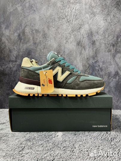 Кроссовки New Balance 1300