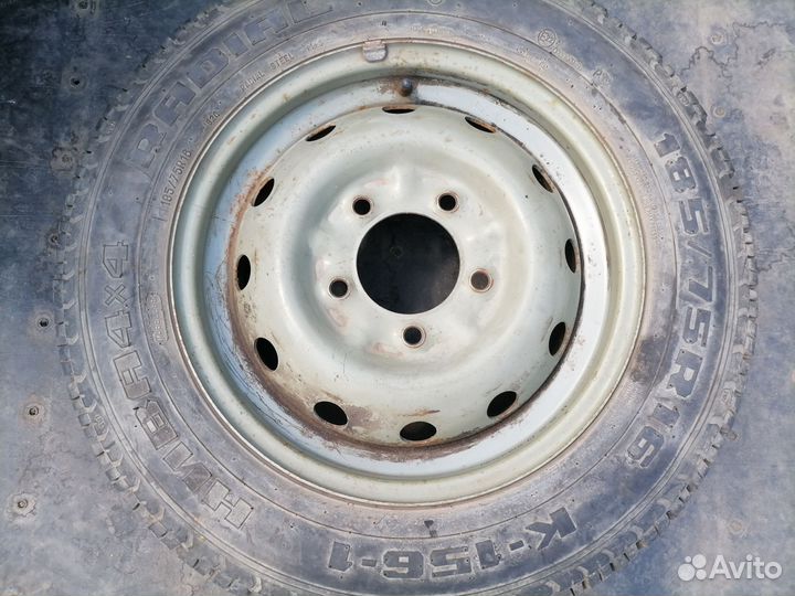 Запасное колесо нива