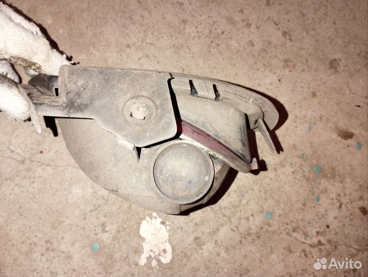 Фонарь противотуманный задний правый Рено Дастр