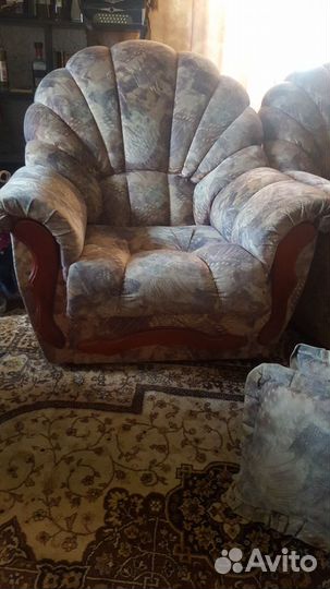 Диван и два кресла