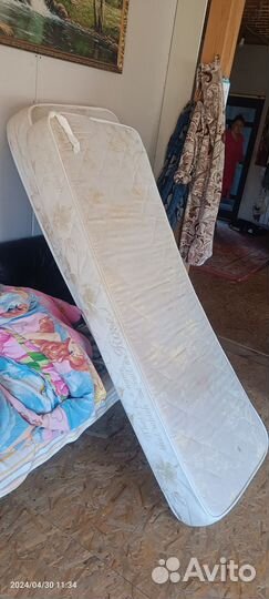 Двухъярусная кровать бу с матрасами