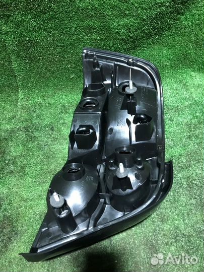 Фонарь задний правый Mitsubishi Galant EA5A 6A13