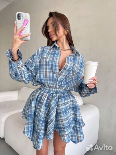 Костюм двойка с юбкой и рубашкой