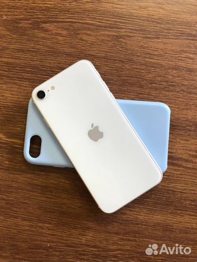 iPhone SE (2022), 64 ГБ