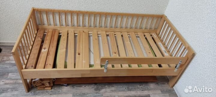 Детская кровать IKEA гулливер с матрасоми бортиком