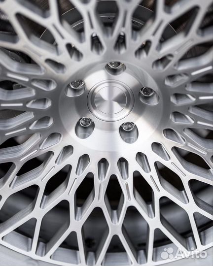 Ковные диски GT Forged R23 на Rolls-Royce Cullinan